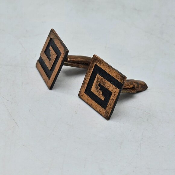 Vintage Cufflinks Copper Toned Square With Geometric Spiral - Picture 2 of 5